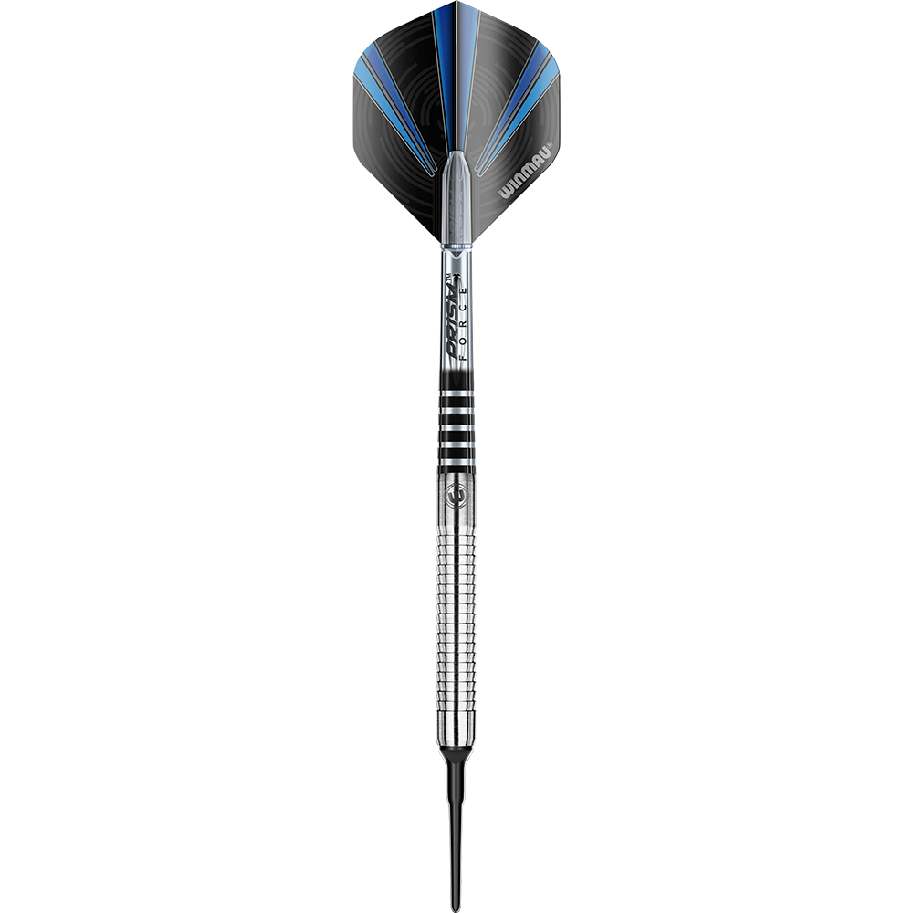 2057-18_Winmau_Sabotage_Softdarts_1ZSUjEHEtkcf0z Das Bild zeigt einen Softdartpfeil mit einer schwarzen und blauen Flights. Der Schaft ist silbern mit schwarzen Ringen und die Spitze ist aus Kunststoff.