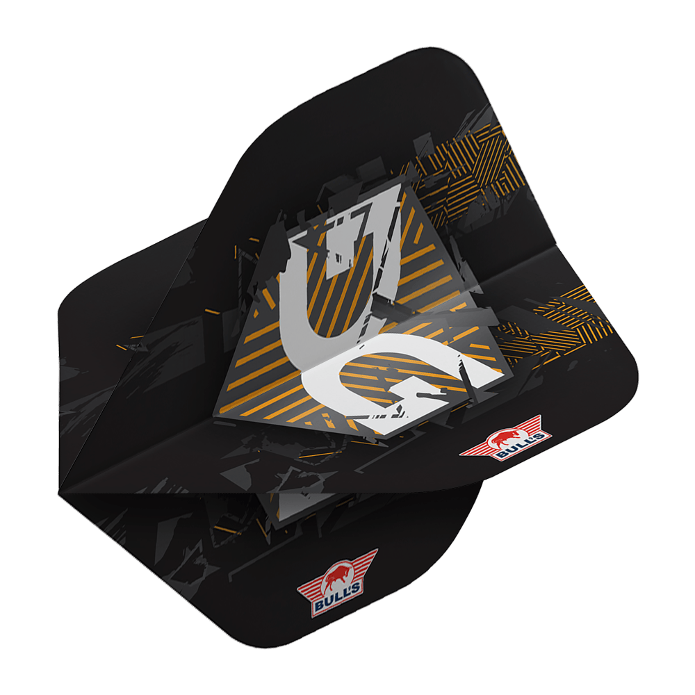 Das Bild zeigt die Bulls NL Player 100 Martijn Kleermaker 90 No2 Standard Flights. Die Dart-Flights sind schwarz mit gelben und weißen grafischen Elementen und dem Bulls-Logo darauf.