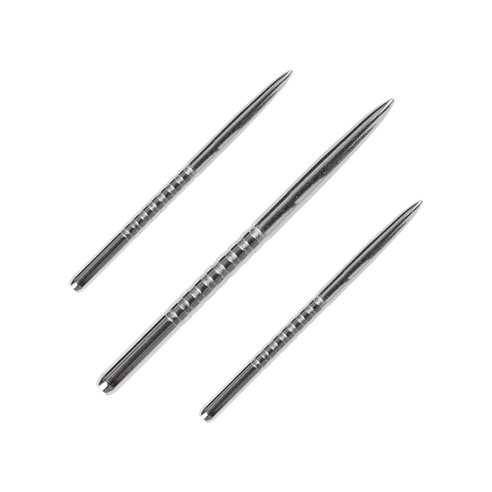 Das Bild zeigt drei silberne Steeldartspitzen des Produkts „Bulls GP3 Steeldartspitzen Silber“. Sie sind aus Metall und haben eine geriffelte Oberfläche für besseren Halt.