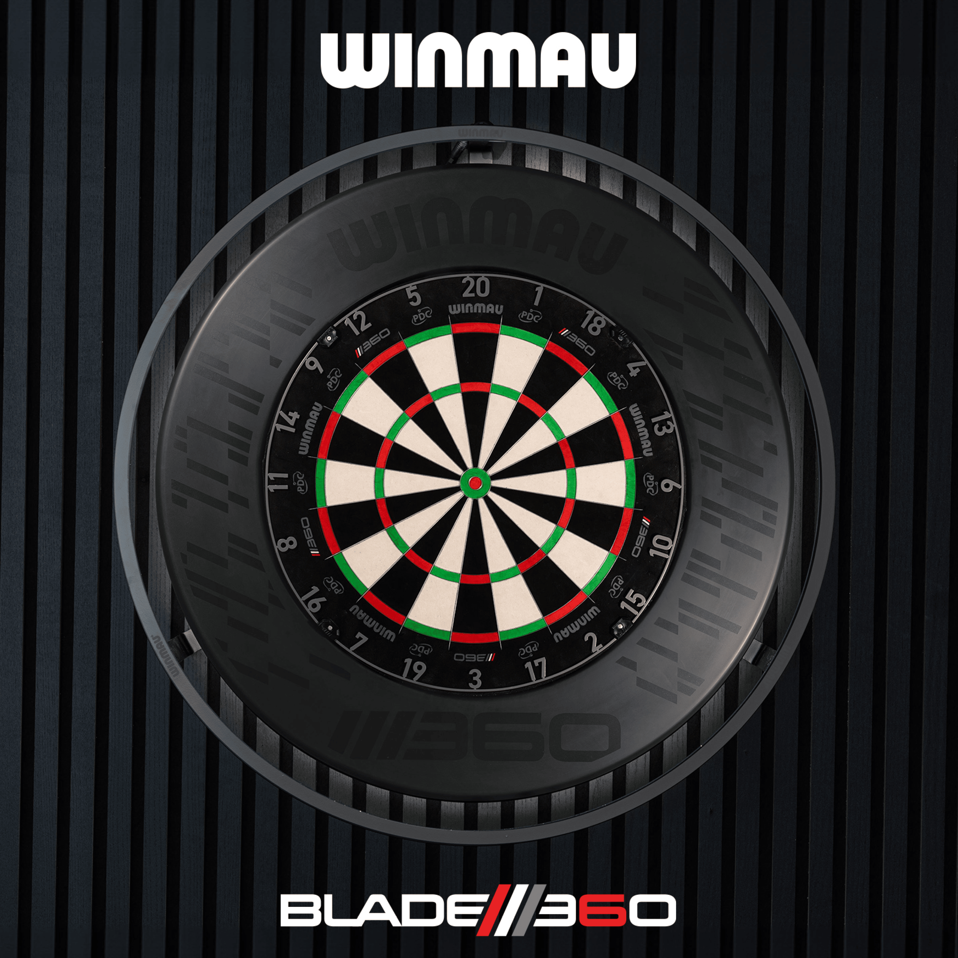 Winmau Blade 360 Dartboard Surround - Schwarz Das Bild zeigt das Winmau Blade 360 Dartboard Surround in Schwarz. Dieses Produkt dient als Schutz für die Wand rund um das Dartboard.