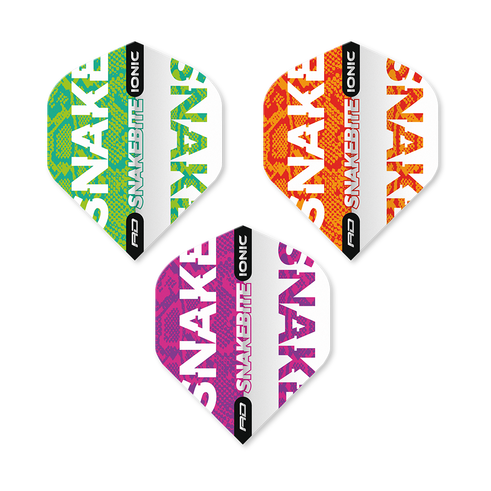 Das Bild zeigt drei verschiedenfarbige Dart-Flights aus dem "Red Dragon Hardcore Ionic Snakebite Flight Selection Pack1". Die Flights sind in Grün, Orange und Pink gestaltet und tragen den Schriftzug "Snakebite Ionic".