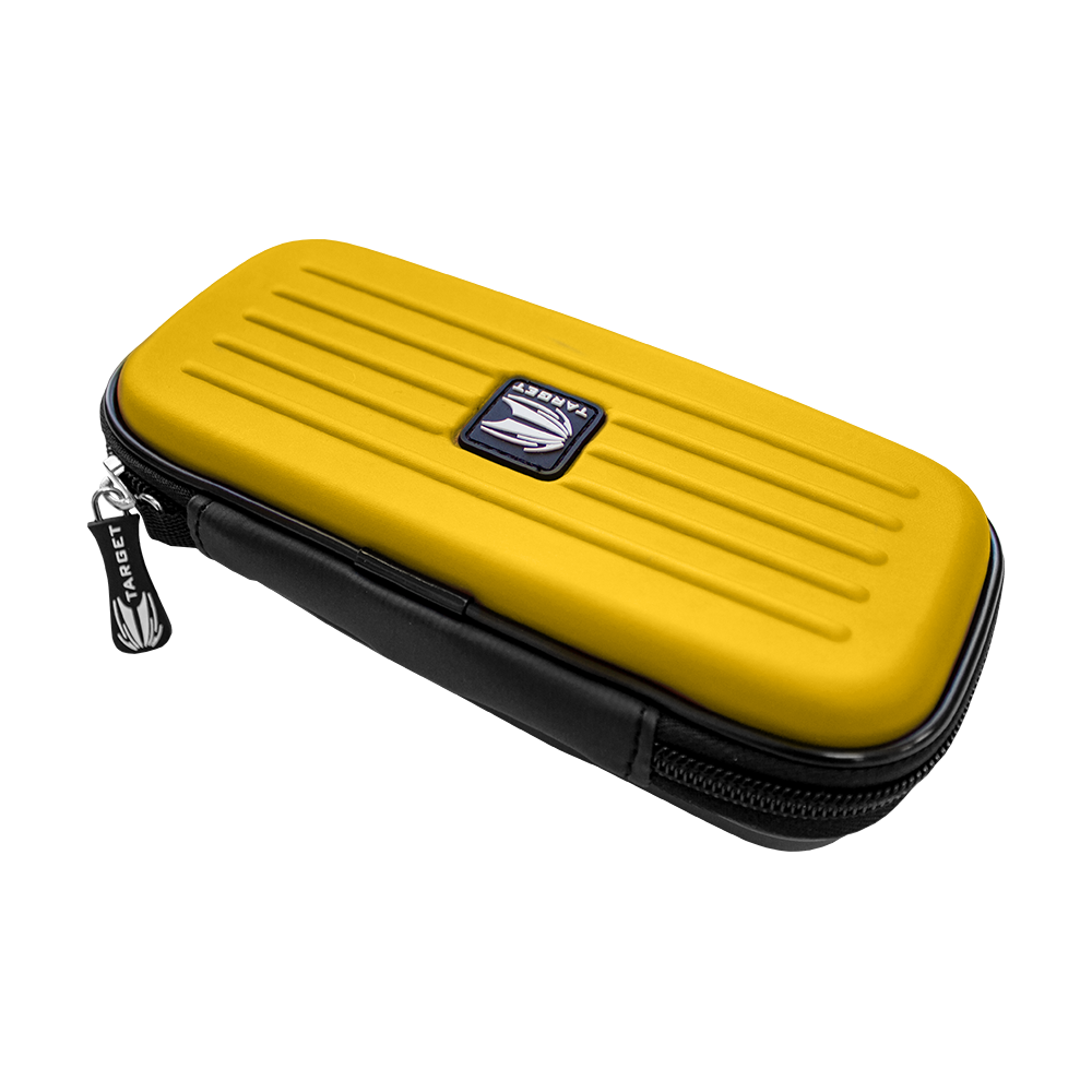 125824_Target_Takoma_Dartwallet_Gelb_2 Das Bild zeigt das Produkt "Target Takoma Dartwallet" in Gelb und Schwarz. Es ist ein kompaktes Etui mit Reißverschluss zur Aufbewahrung von Dartzubehör.