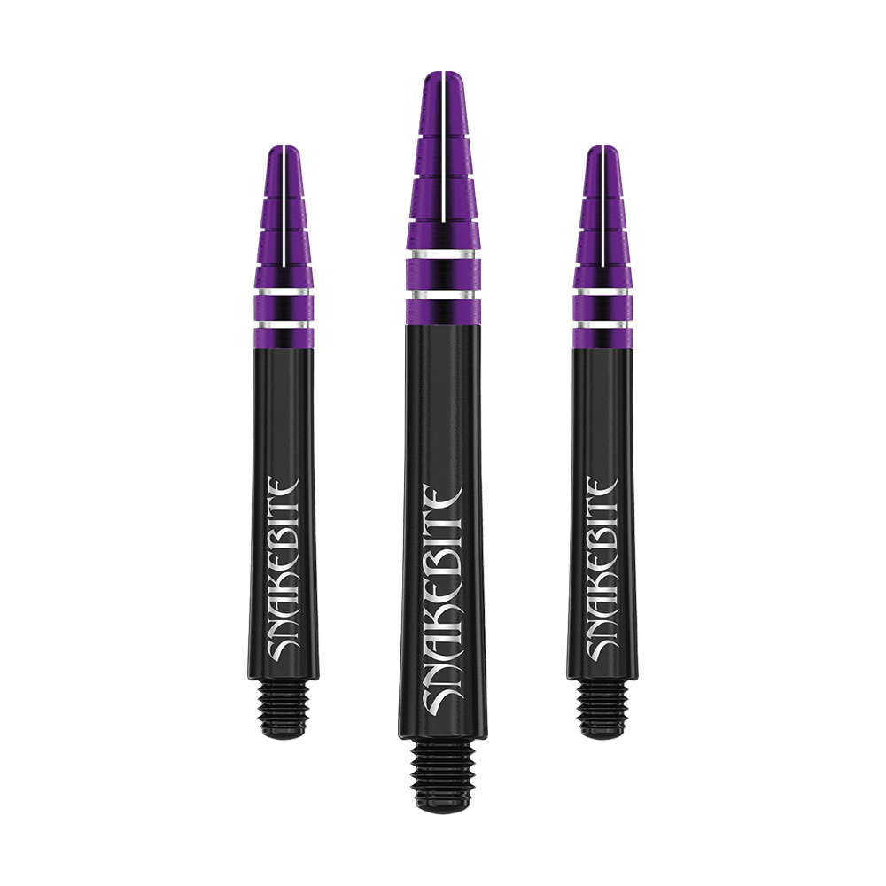 Das Bild zeigt drei schwarze Dartschäfte mit violetten Spitzen und silbernen Ringen. Auf den Schäften steht das Wort "SNAKEBITE" in weißer Schrift.