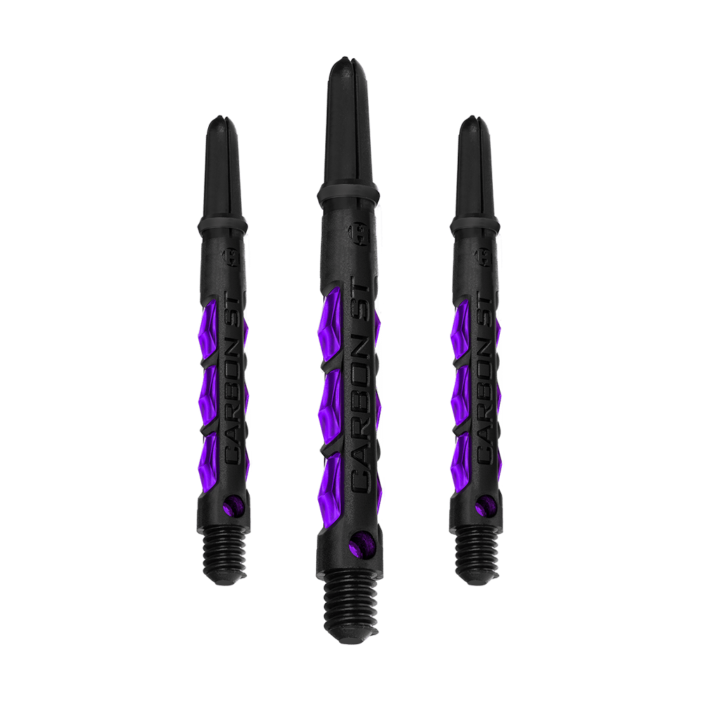 HR427_Harrows_Carbon_ST_Shafts_Lila_47mm_1 Das Bild zeigt drei schwarze Dart-Schäfte mit lilafarbenen Akzenten. Auf den Schäften steht der Schriftzug „CARBON ST“.
