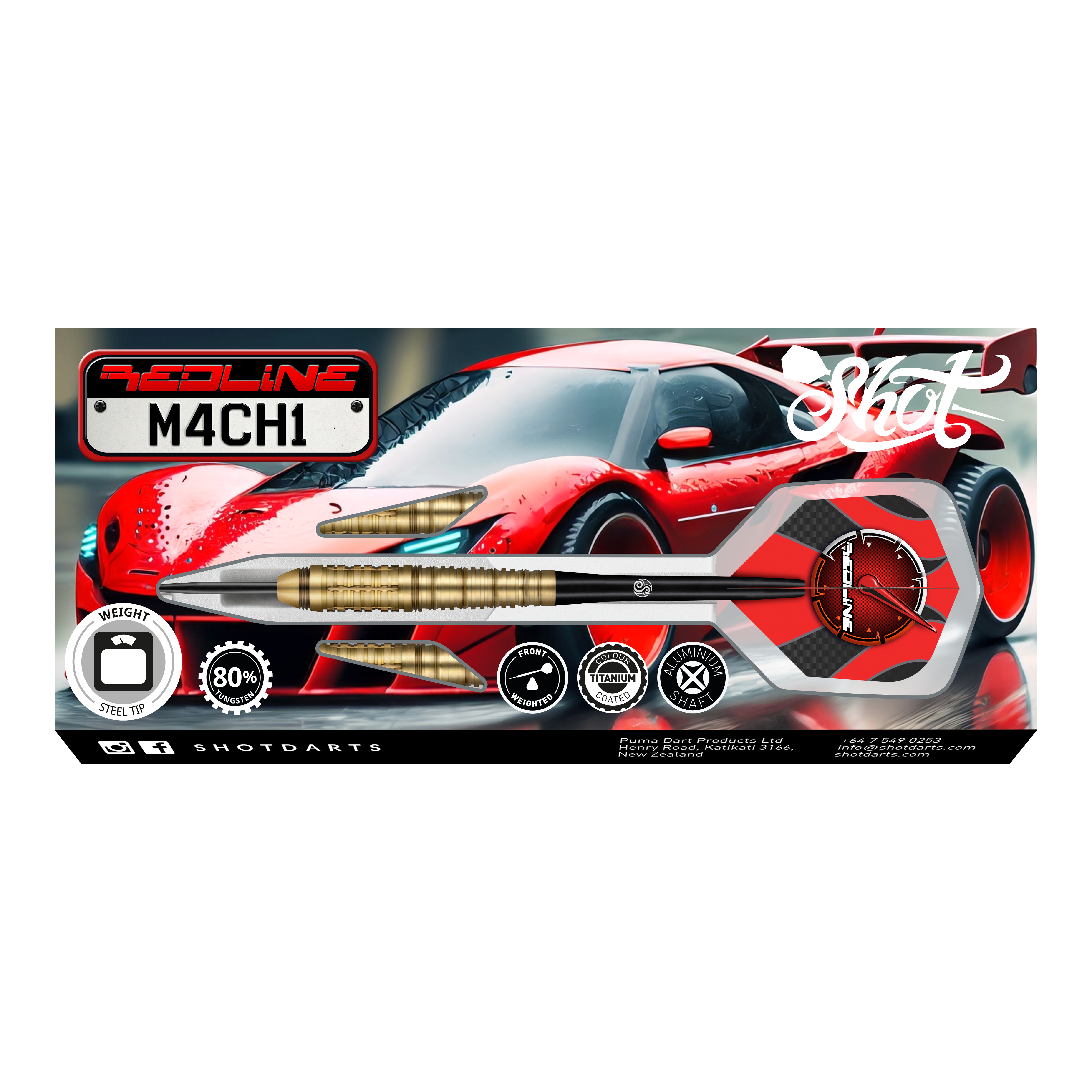 Das Bild zeigt die Verpackung der "Shot Redline Mach 1 Steeldarts" vor einem roten Sportwagen. Auf der Verpackung sind die Darts sowie verschiedene Produktsymbole und das Logo gut sichtbar abgebildet.
