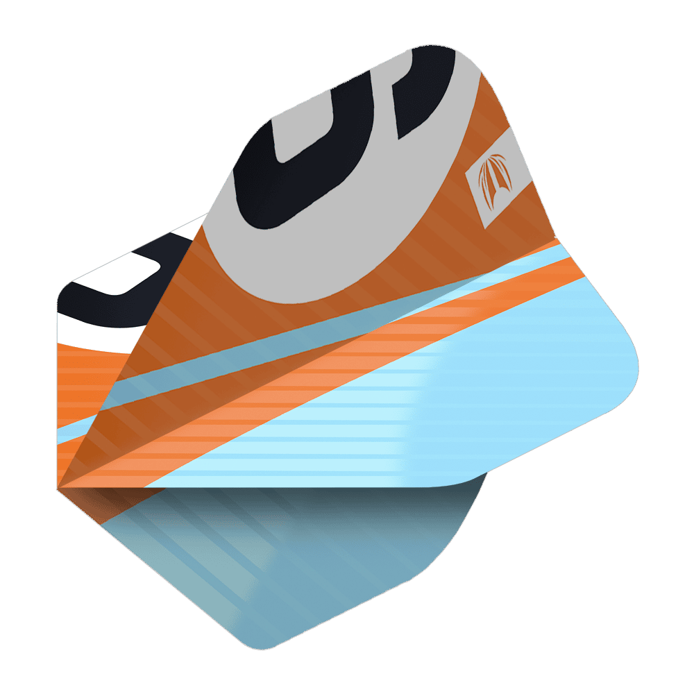 Das Bild zeigt ein Dartflight im Design Target Pro Ultra Chicane Orange No2 Standard. Die Flightfläche ist hauptsächlich orange und hellblau mit schwarzen und grauen Akzenten.