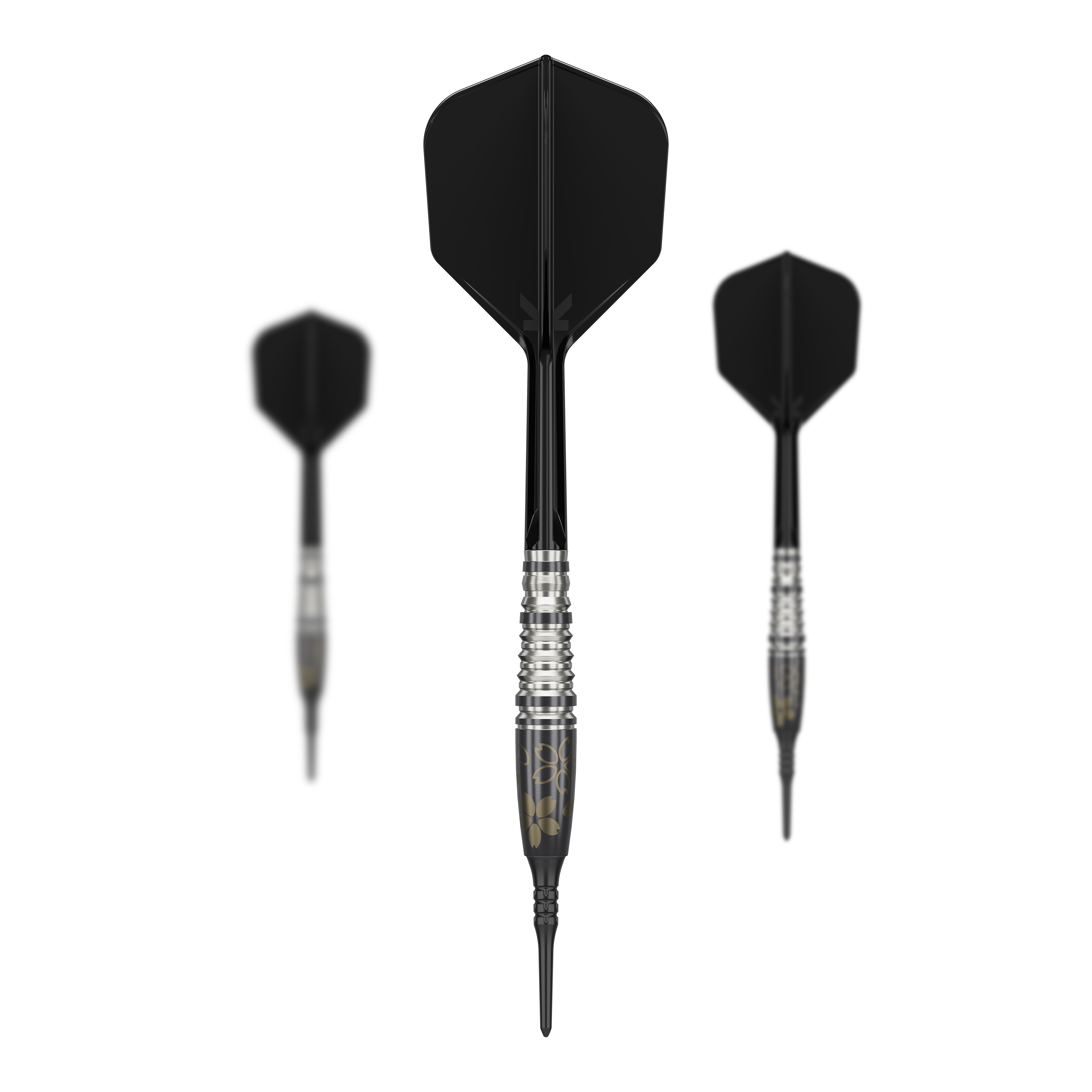 Das Bild zeigt drei Softdarts des Modells "Target Japan Junya Koikawa Charm Smash GEN3" mit einem Gewicht von 18g. Die Darts haben schwarze Flights und silberne, gerillte Barrels.