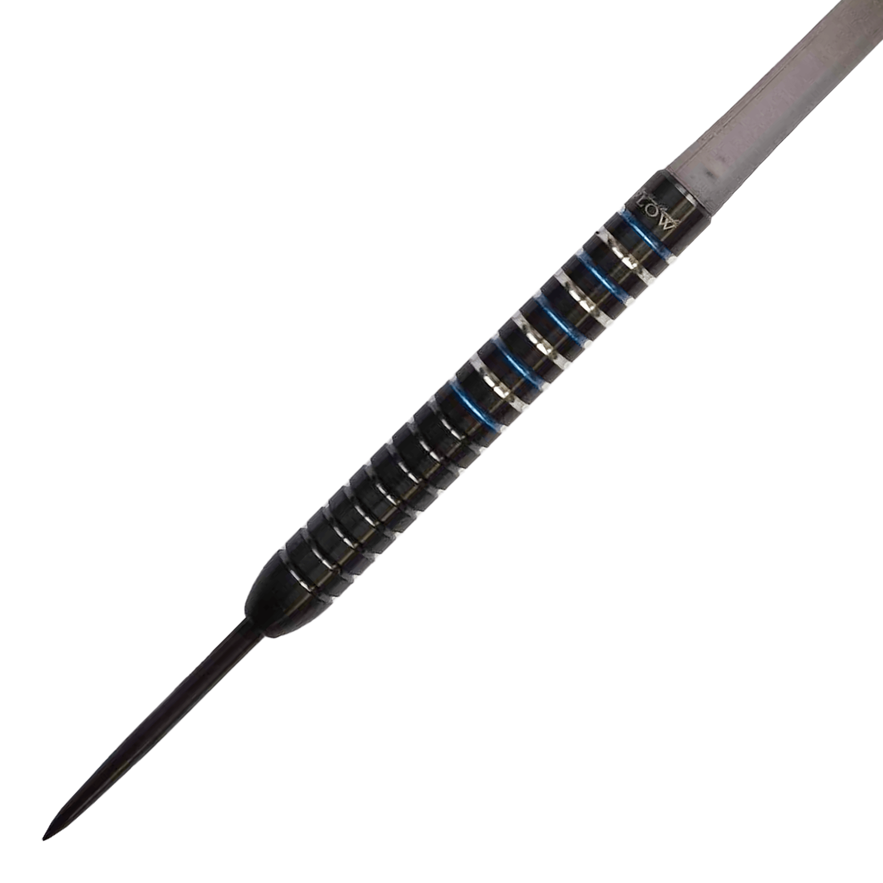 Das Bild zeigt einen Dynasty Fallon Sherrock 4 S AFlow BK Steeldart mit einem Gewicht von 23g. Der Dart ist schwarz mit silbernen und blauen Ringen und trägt eine Unterschrift.