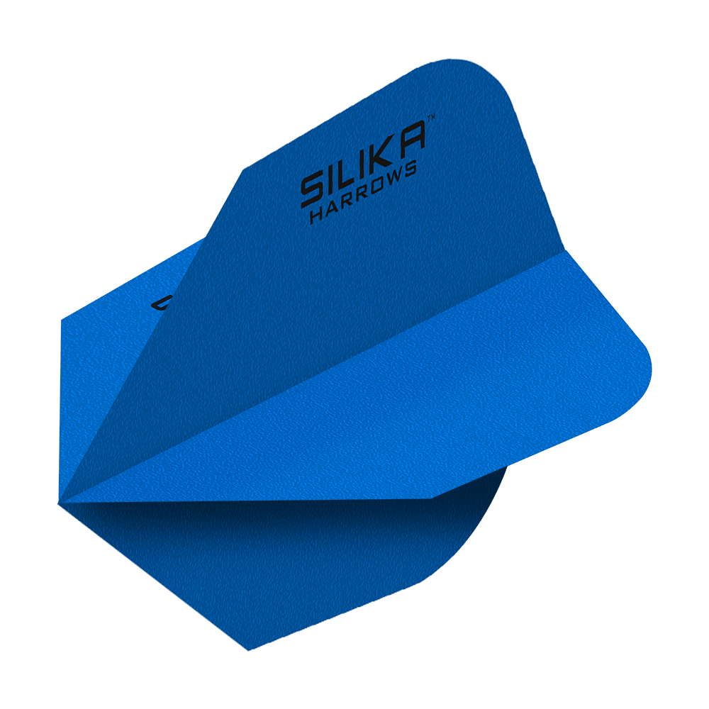 Harrows Silika Solid Tough Crystalline Coating Blue No6 Flights Das Bild zeigt blaue Dartflights mit der Aufschrift "Silika Harrows". Die Flights haben eine feste, kristalline Beschichtung und sind in der Form No6 gestaltet.