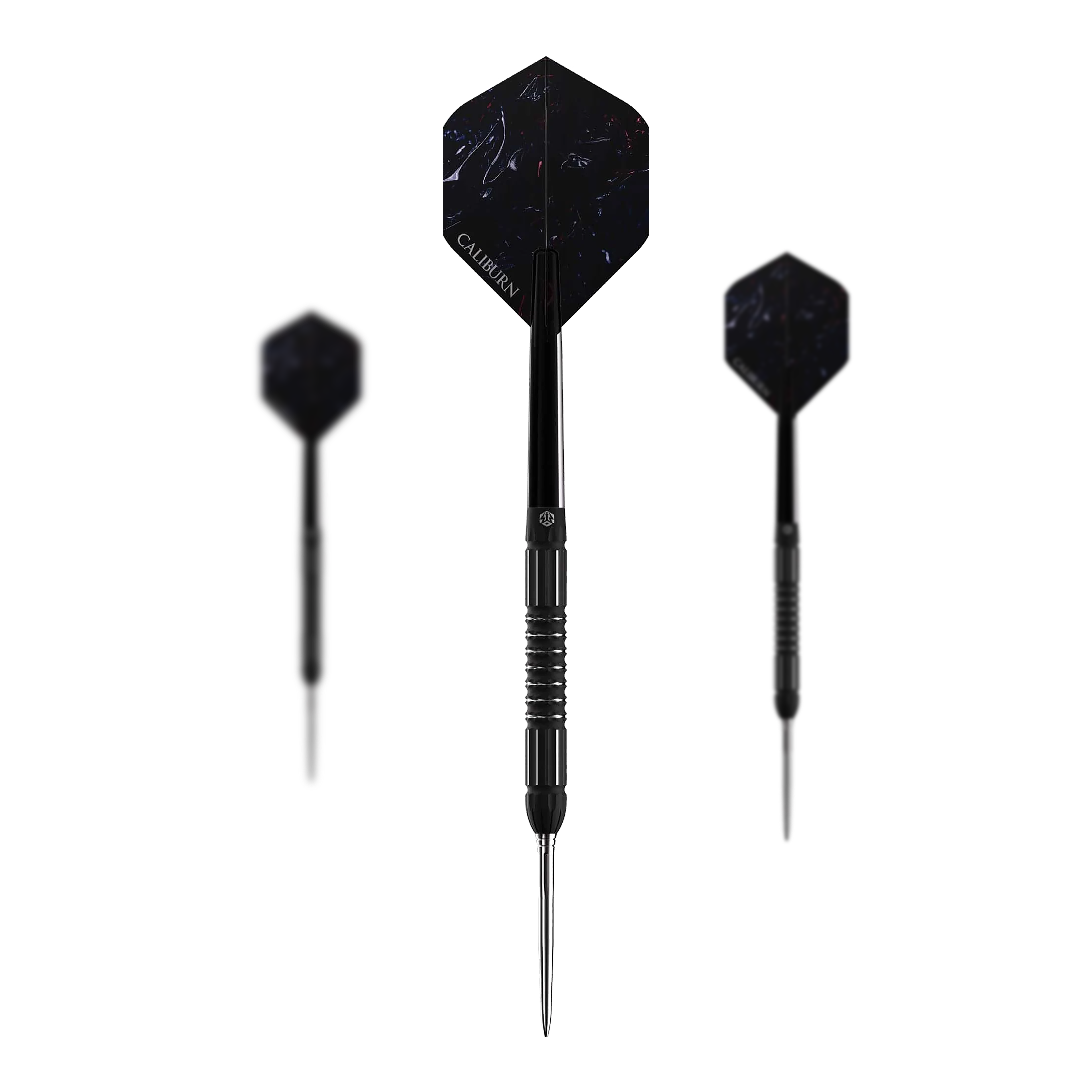 Caliburn Sword S2 Steeldarts Das Bild zeigt drei schwarze Steeldarts des Produkts „Caliburn Sword S2 Steeldarts“. In der Mitte ist ein Dartpfeil von vorne zu sehen, links und rechts sind sie von der Seite dargestellt.