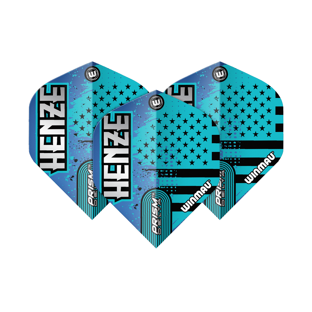 Das Bild zeigt drei Winmau Prism Delta Rick Henze Standard Flights für Darts. Die Flights sind in Blau- und Schwarztönen gestaltet und mit dem Namen "Henze" sowie Sternenmotiven bedruckt.