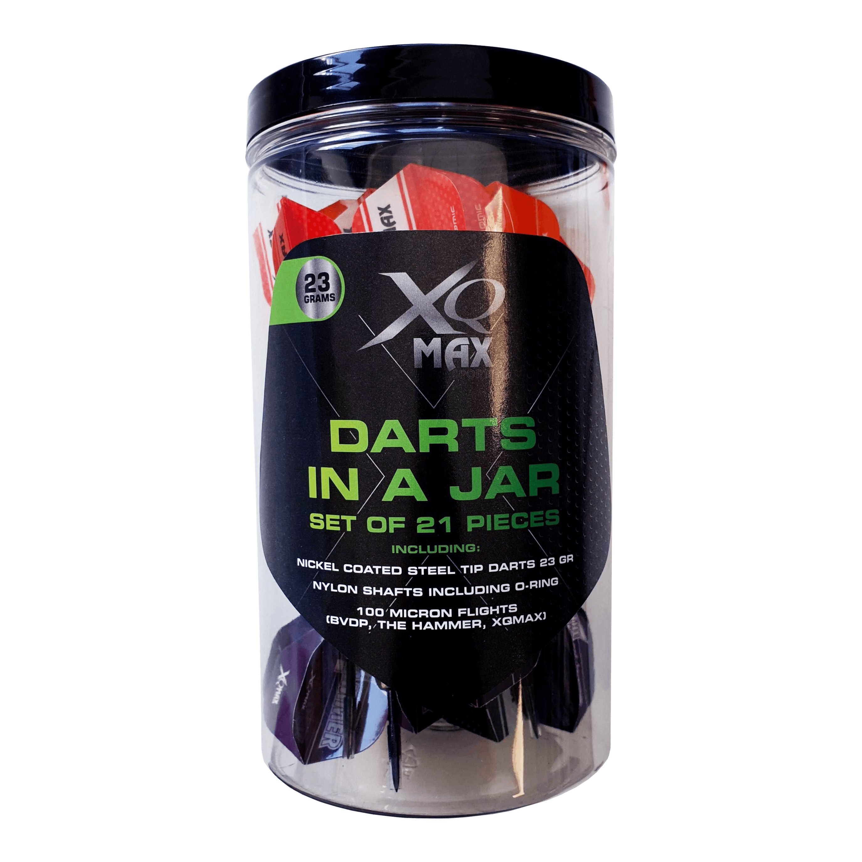 Das Bild zeigt ein durchsichtiges Glas mit der Aufschrift "XQMax Darts in a Jar", das 21 Darts enthält. Die Verpackung informiert, dass es sich um ein Set mit 21 Teilen handelt, darunter Stahlspitzendarts, Nylon-Schäfte und Flights.