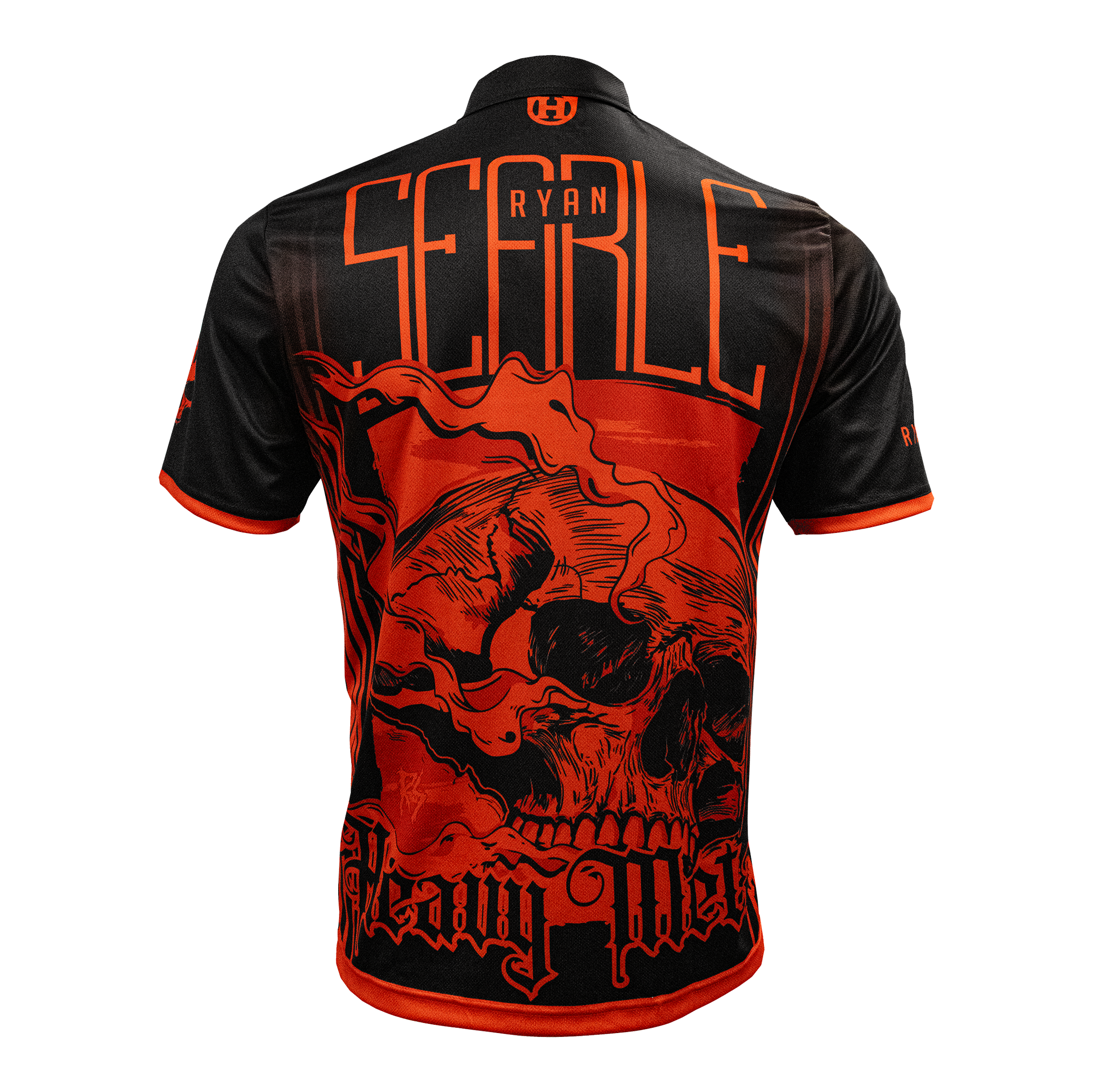 Abgebildet ist das Harrows Ryan Searle Heavy Metal Playershirt. Dieses Shirt ist für professionelle Dartspieler geeignet.
