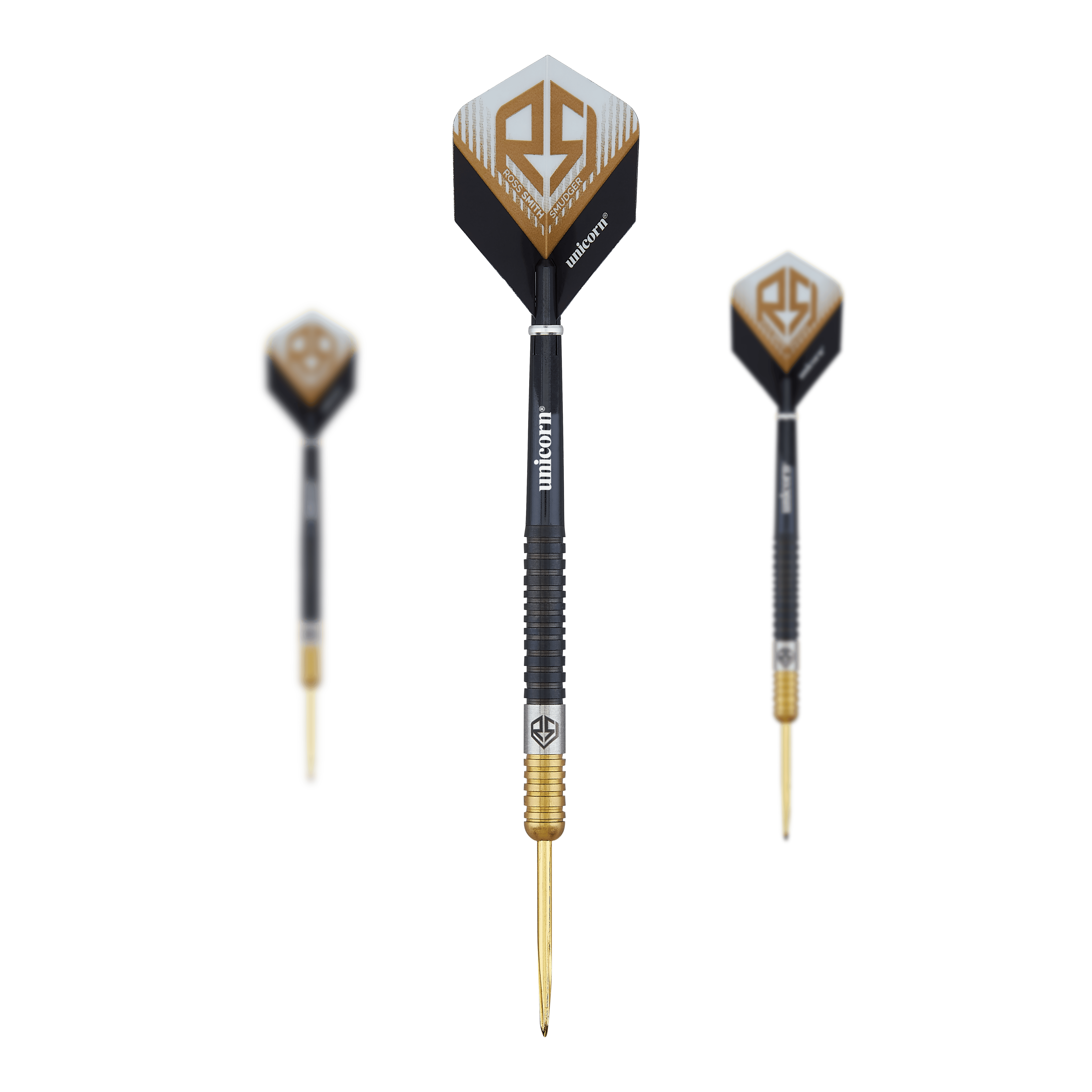 Das Bild zeigt drei Steeldarts des Produkts 'Unicorn Ross Smith Two-Tone Steeldarts'. Die Darts sind schwarz-goldfarben und tragen das Ross Smith Logo auf den Flights.