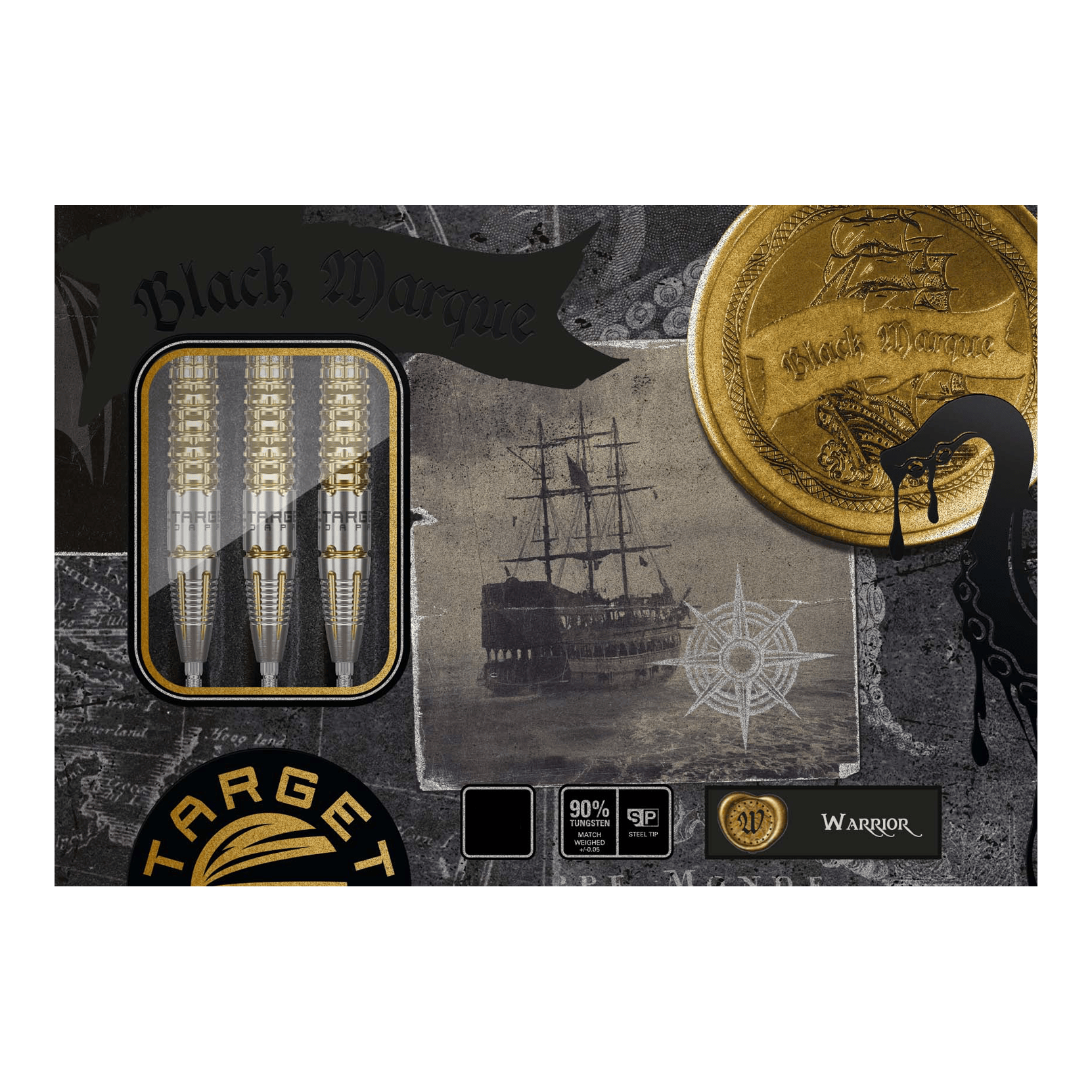 Target Black Marque Warrior Swiss Point Steeldarts Das Bild zeigt die Verpackung der "Target Black Marque Warrior Swiss Point Steeldarts". Auf der Verpackung sind außerdem ein altes Segelschiff, eine goldene Münze und drei Darts abgebildet.