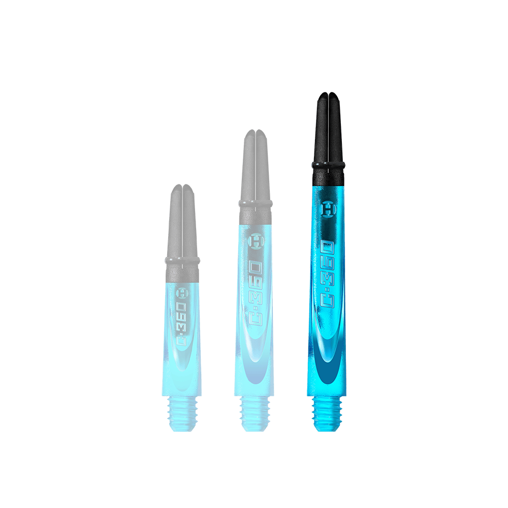 HR445_Harrows_Carbon_360_Shafts_Aqua_49mm_1 Das Bild zeigt drei blaue Dart-Schäfte mit schwarzem oberen Teil in unterschiedlichen Längen. Auf jedem Schaft steht der Text "C.360" und das Harrows-Logo.