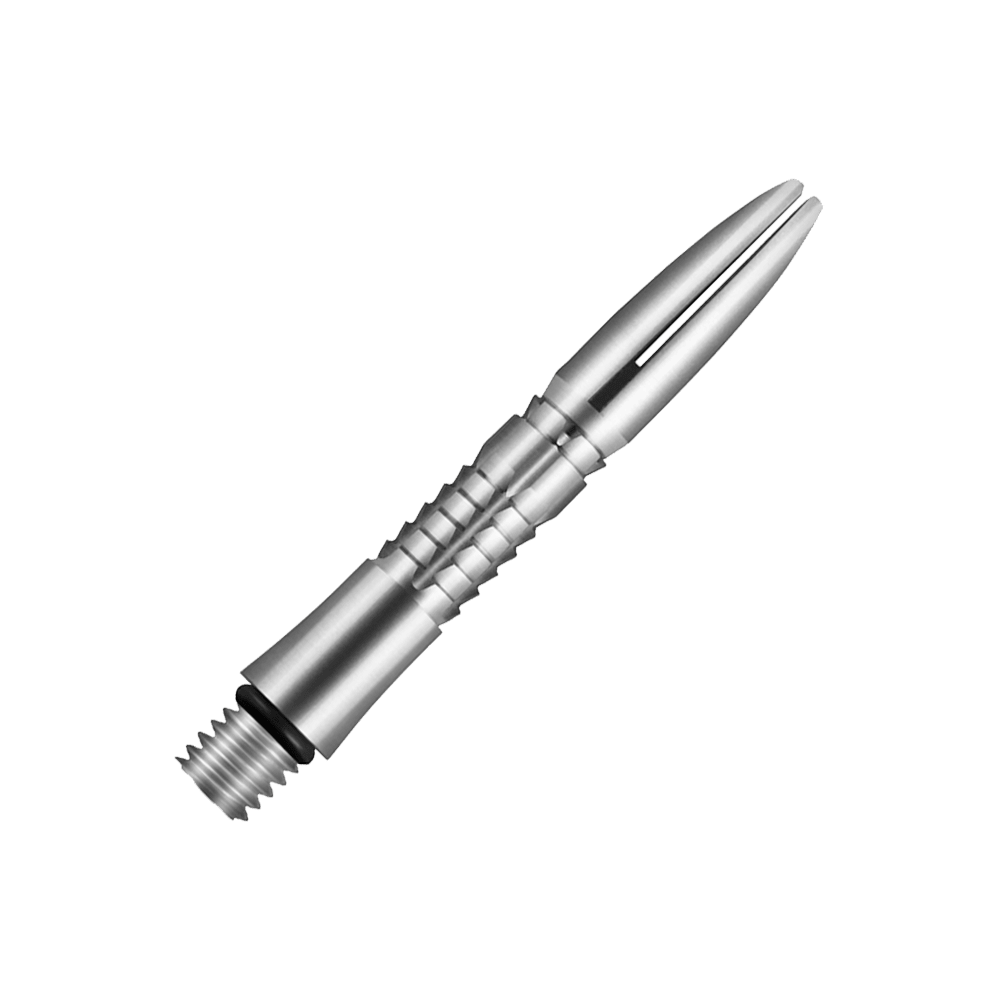 Shot Mako Titanium Shafts Das Bild zeigt eine silberne, metallische Dartspitze mit feinen Rillen und glatter Oberfläche. Sie besteht aus Titan und hat ein modernes, schlankes Design.