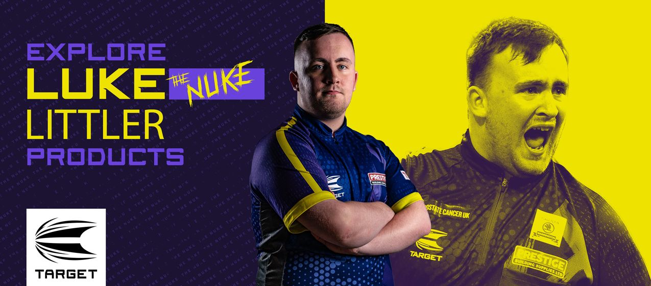 Das Bild zeigt einen Mann in einem Darttrikot mit verschränkten Armen vor einem geteilten, gelben und violetten Hintergrund. Links steht der Text "Explore Luke 'The Nuke' Littler Products" neben dem Target-Logo.