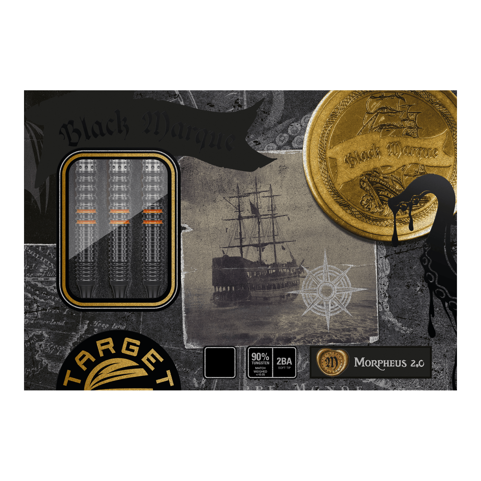 Target Japan Black Marque Morpheus GEN2 Softdarts - 19g Das Bild zeigt die Verpackung der "Target Japan Black Marque Morpheus GEN2 Softdarts - 19g". Auf der Verpackung sind drei Darts, ein Segelschiff und ein goldener Münzen-Design zu sehen.