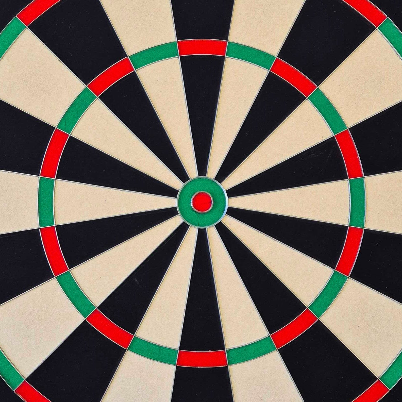 Bulls NL Advantage 8 Steeldartboard Das Bild zeigt das Produkt Bulls NL Advantage 8 Steeldartboard. Es ist ein hochwertiges Steeldartboard für Dartspieler.