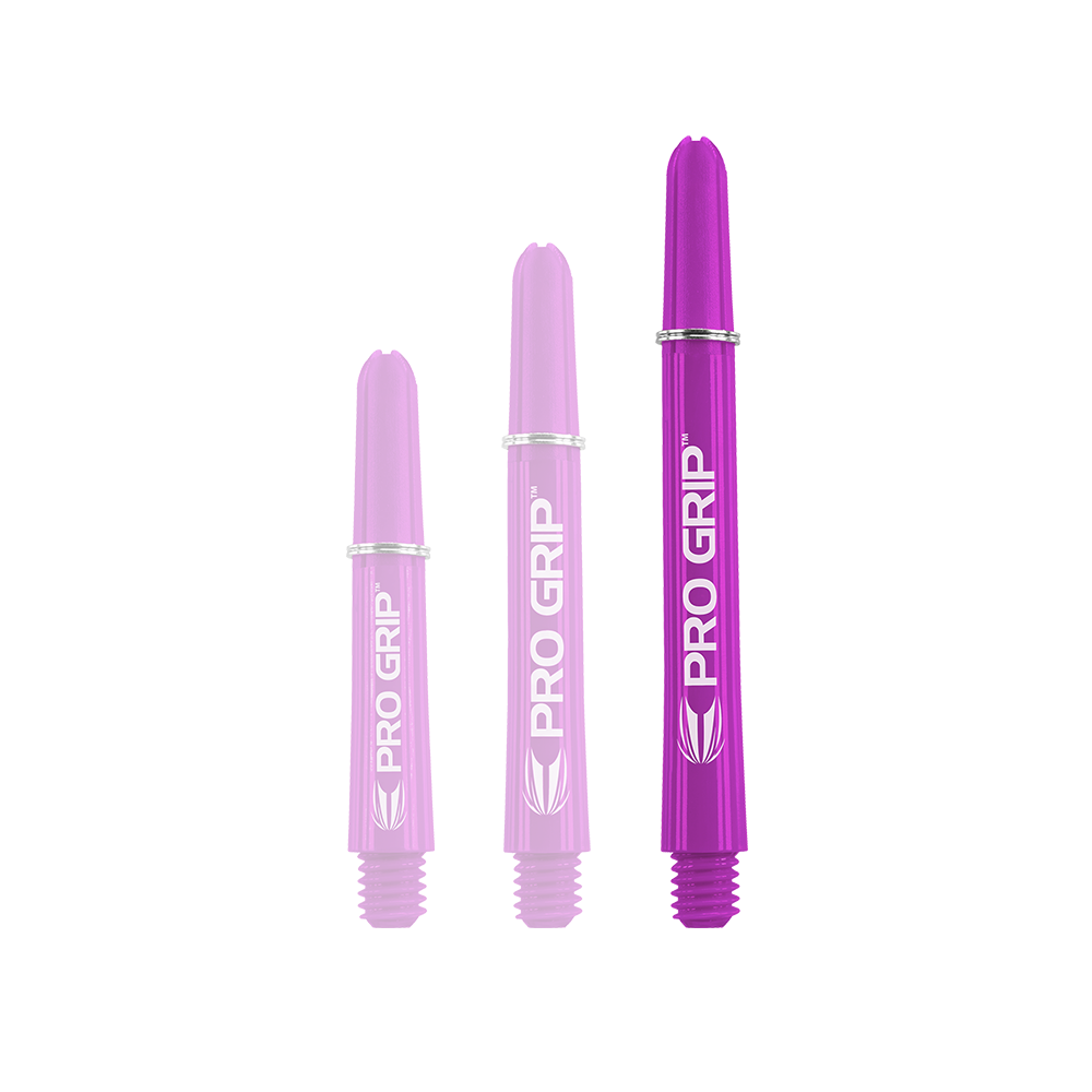 Target Pro Grip Shafts - 3 Sets - Lila Das Bild zeigt drei lilafarbene PRO GRIP Dartschäfte in unterschiedlichen Längen. Sie sind nebeneinander angeordnet und haben jeweils weiße Schrift und Markierungen.
