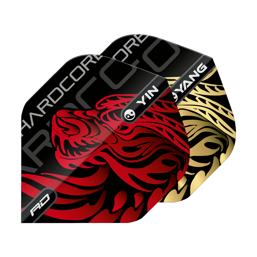 Das Bild zeigt zwei Dart-Flights mit auffälligen Drachenmotiven in Rot und Gold. Auf den Flights stehen die Worte „Yin Yang“ und „Hardcore“.