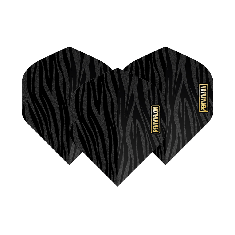 Pentathlon Flights RT Zebra Das Bild zeigt drei Dart-Flights mit einem schwarzen Zebramuster. Auf jedem Flight steht das Wort "Pentathlon" in einem goldenen Kasten.