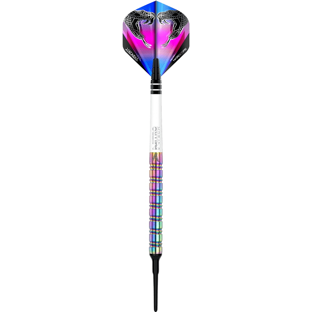 RD1571_Red_Dragon_Peter_Wright_Snakebite_1_Rainbow_Softdarts_1SLwcxOOBNM45h Dies ist ein bunter Softdart mit einem auffälligen Regenbogen-Design am Griff. Auf den Flights sind zwei Schlangen abgebildet und das Gewicht beträgt 18 Gramm.