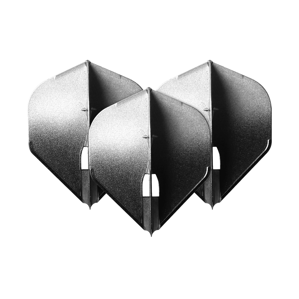 L-Style Two Tone L1PRO Flights Auf dem Bild sind drei silberfarbene Dart-Flights in Pfeilform zu sehen. Die Flights stehen dicht nebeneinander und haben einen metallischen Glanz.