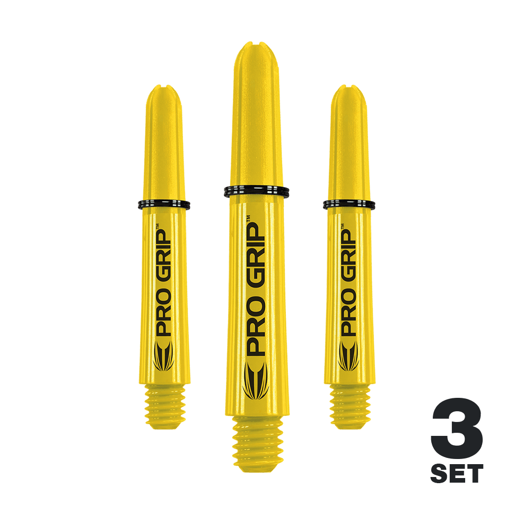 Target Pro Grip Shafts - 3 Sets - Gelb Auf dem Bild sind drei gelbe Dartschäfte mit der Aufschrift "PRO GRIP" zu sehen. In der rechten unteren Ecke steht "3 SET".