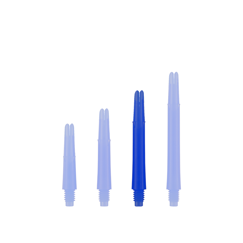 Auf dem Bild sind vier blaue, gerade Dartschäfte in unterschiedlichen Längen zu sehen. Sie stehen aufrecht nebeneinander auf weißem Hintergrund.