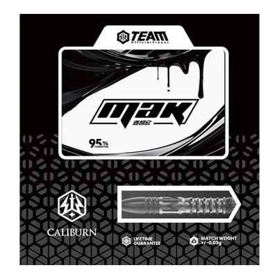 Caliburn Player MAK Steeldarts Das Bild zeigt die Verpackung der Caliburn Player MAK Steeldarts mit einem Gewicht von 23,5g. Die Verpackung hebt das moderne Design und eine Lebenszeitgarantie hervor.