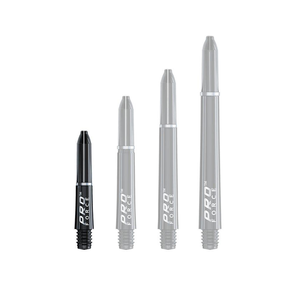 7011_001_Winmau_Pro-Force_Shafts_Schwarz_27mm_1 Das Bild zeigt vier schwarze Winmau Pro-Force Shafts in verschiedenen Längen. Sie sind für den Einsatz bei Darts geeignet und tragen weiße Schriftzüge.