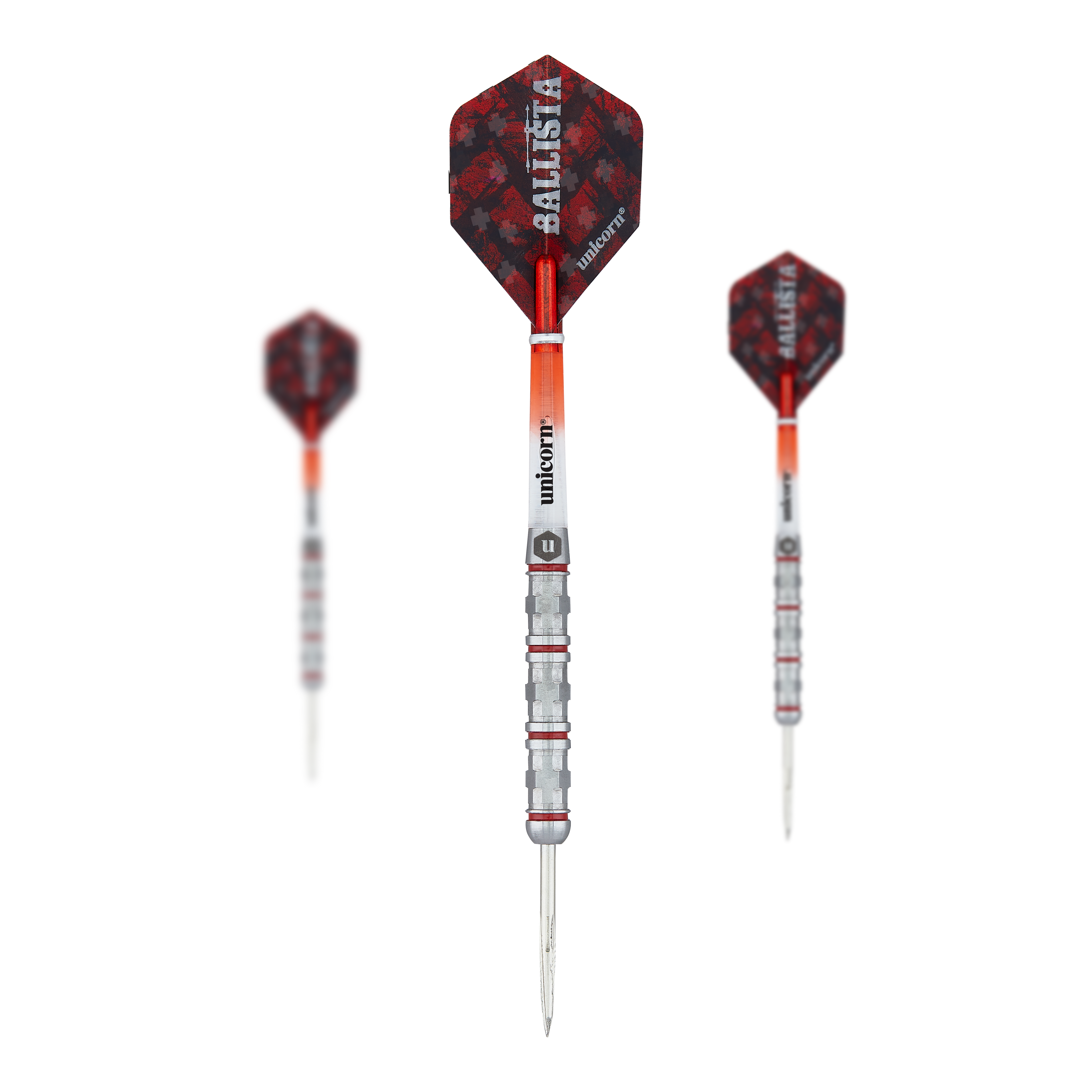 Das Bild zeigt drei Steeldarts des Produkts "Unicorn Ballista Style 4". Die Darts haben silberne Spitzen, rote Flights und einen silber-roten Schaft mit dem Schriftzug "Unicorn".