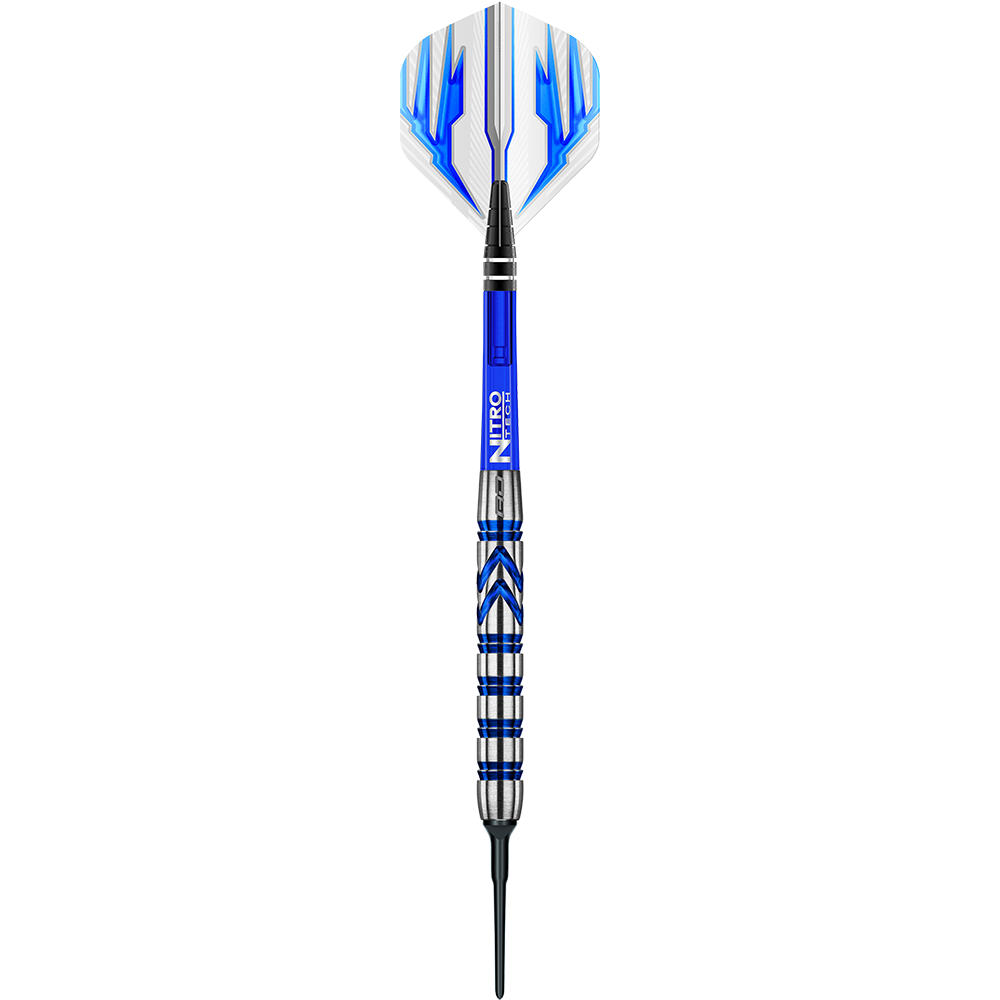 RD1922-Red-Dragon-Gerwyn-Price-Iceman-Softdarts-16UctPD4BvAAFU Dieses Bild zeigt einen Softdart der Marke "Red Dragon Gerwyn Price Iceman". Der Dart ist überwiegend blau und silber mit auffälligen blauen Flights.