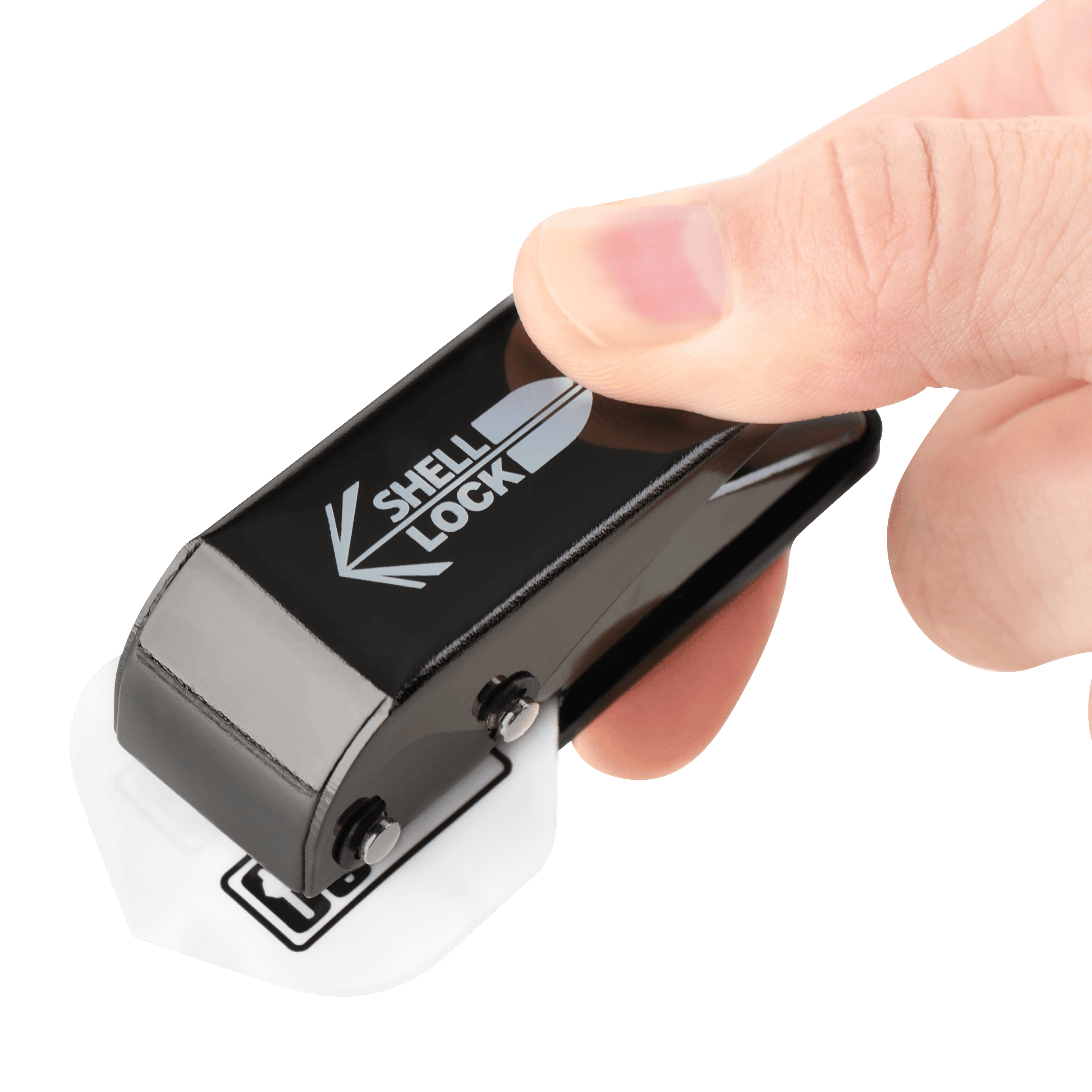Das Bild zeigt das Produkt "L-Style One80 Shell Lock Punch Flightlocher", das in einer Hand gehalten wird. Mit diesem Werkzeug wird ein Loch in ein Dartflight gestochen.