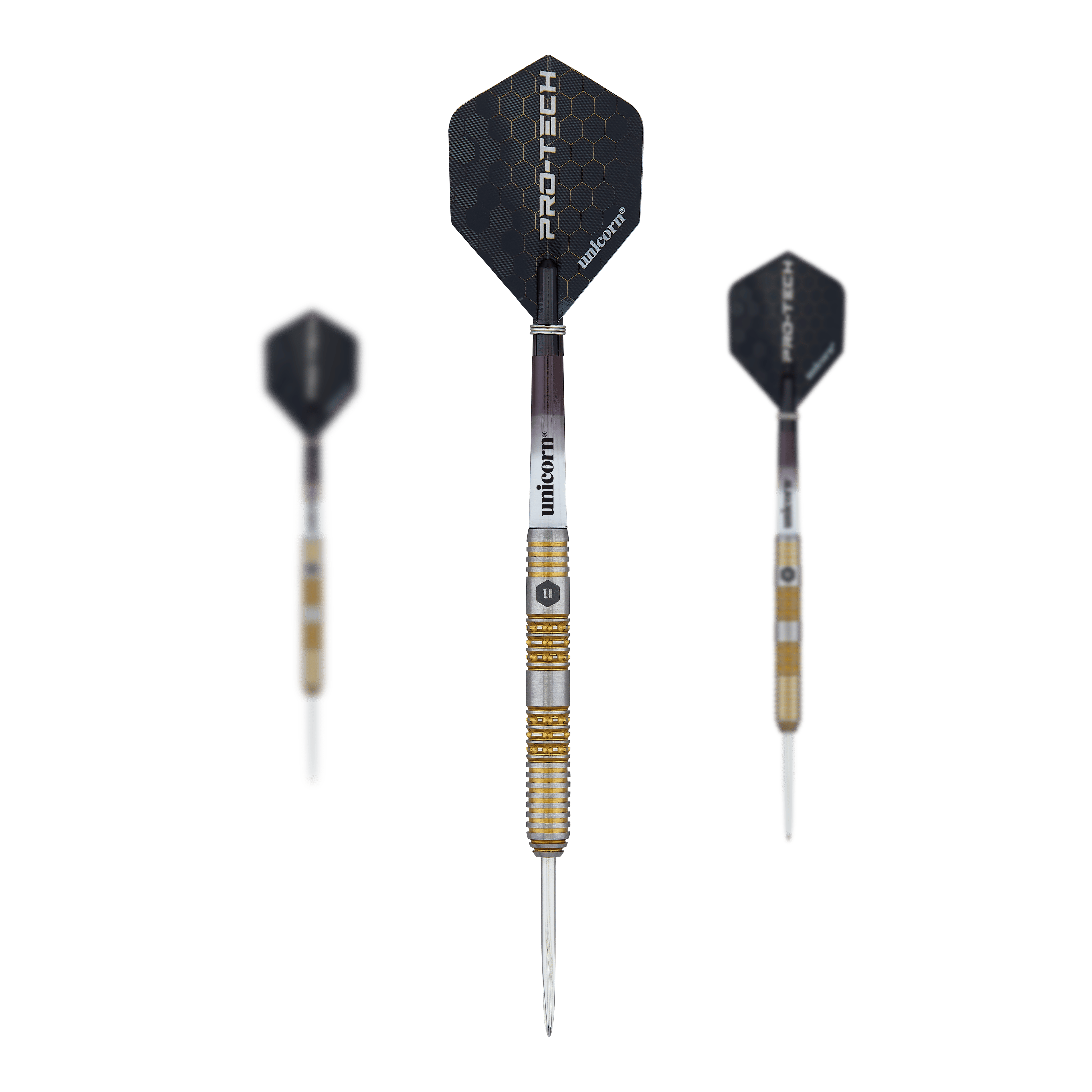 Das Bild zeigt drei Steeldarts des Modells "Unicorn Pro-Tech Style 6" mit einem Gewicht von 23 Gramm. Die Darts haben goldene und silberne Griffzonen sowie schwarze Flights mit der Aufschrift "PRO-TECH".