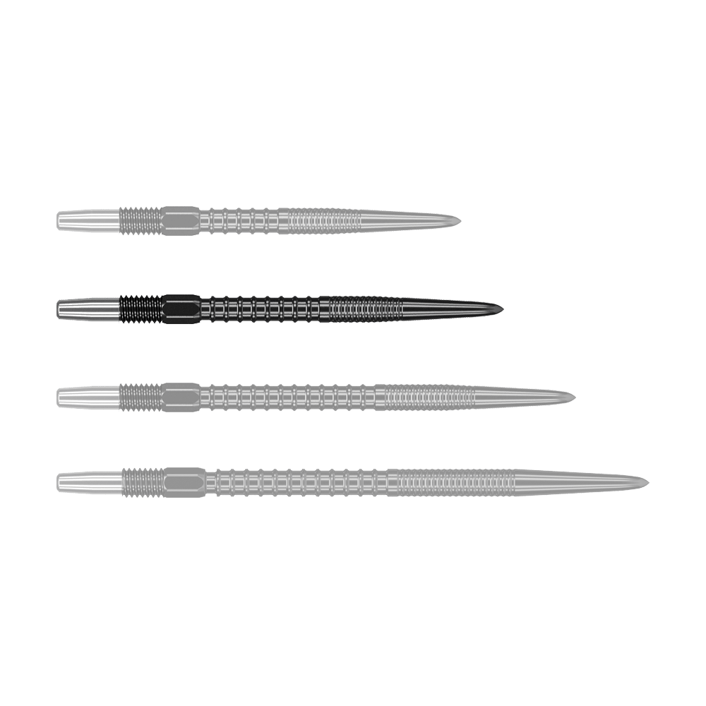 Auf dem Bild sind vier schwarze Dartspitzen zu sehen, die nebeneinander liegen. Sie haben ein geriffeltes Design und bestehen aus Metall.