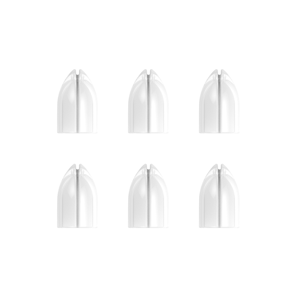 Das Bild zeigt sechs weiße L-Style Shell Lock Ringe, die in zwei Reihen angeordnet sind. Diese Ringe werden für die Befestigung von Dartflights verwendet.