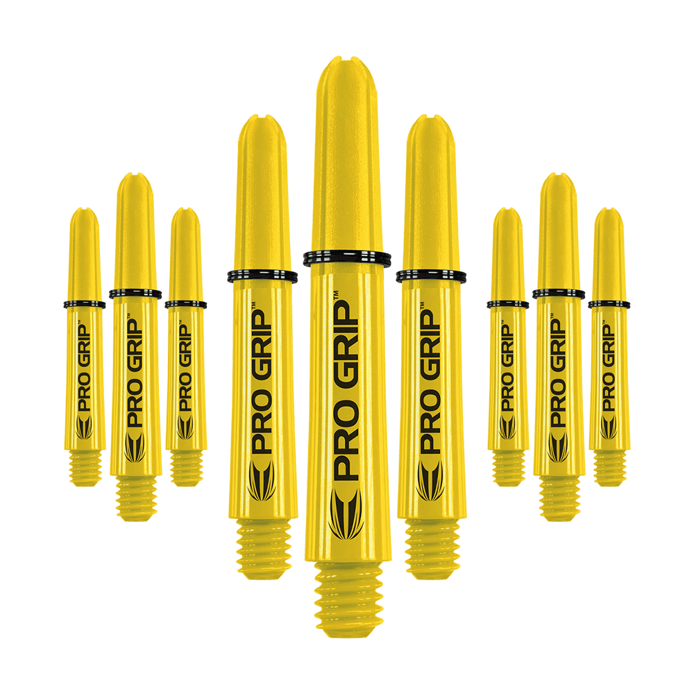 Target Pro Grip Shafts - 3 Sets - Gelb Auf dem Bild sind mehrere gelbe Dartschäfte mit der Aufschrift "PRO GRIP" zu sehen. Sie sind gleichmäßig in drei Reihen angeordnet und haben ein schwarzes Ringdetail.