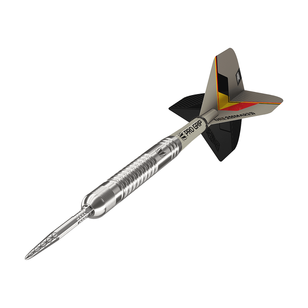 Auf dem Bild ist ein silberner Steeldartpfeil mit strukturiertem Griff zu sehen. Das Flight am Ende des Pfeils ist schwarz, grau und gelb mit der Aufschrift "PRO GRIP".