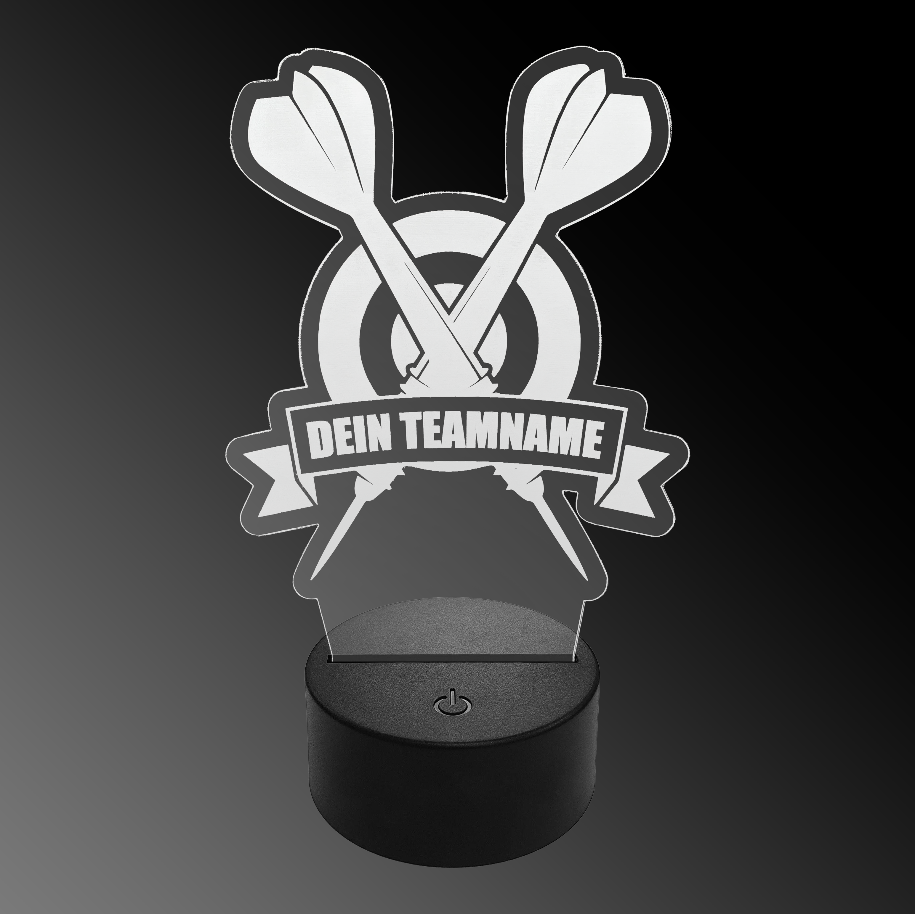 Das Bild zeigt eine LED-Lampe aus Plexiglas in Form von zwei gekreuzten Dartpfeilen vor einer Zielscheibe. Auf einem Banner steht der Text "DEIN TEAMNAME".