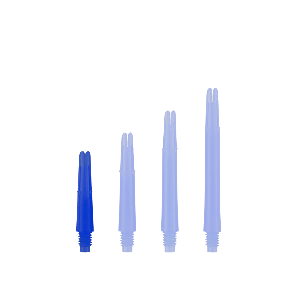 Auf dem Bild sind vier blaue, gerade Dartschäfte in unterschiedlichen Längen zu sehen. Sie stehen nebeneinander auf weißem Hintergrund.